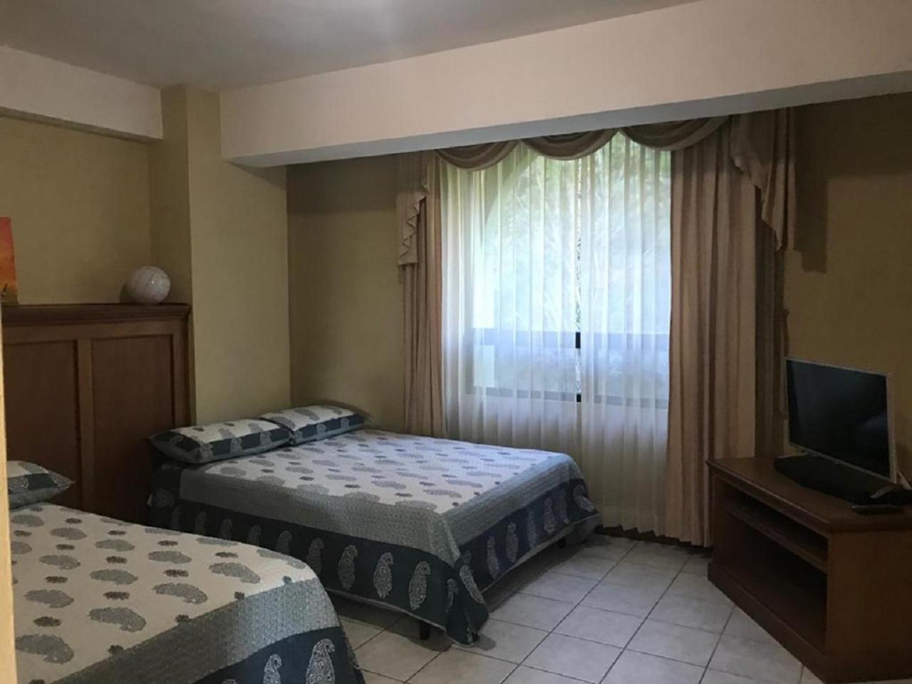 Apartamento Torres De Atitlan Panajachel Buitenkant foto